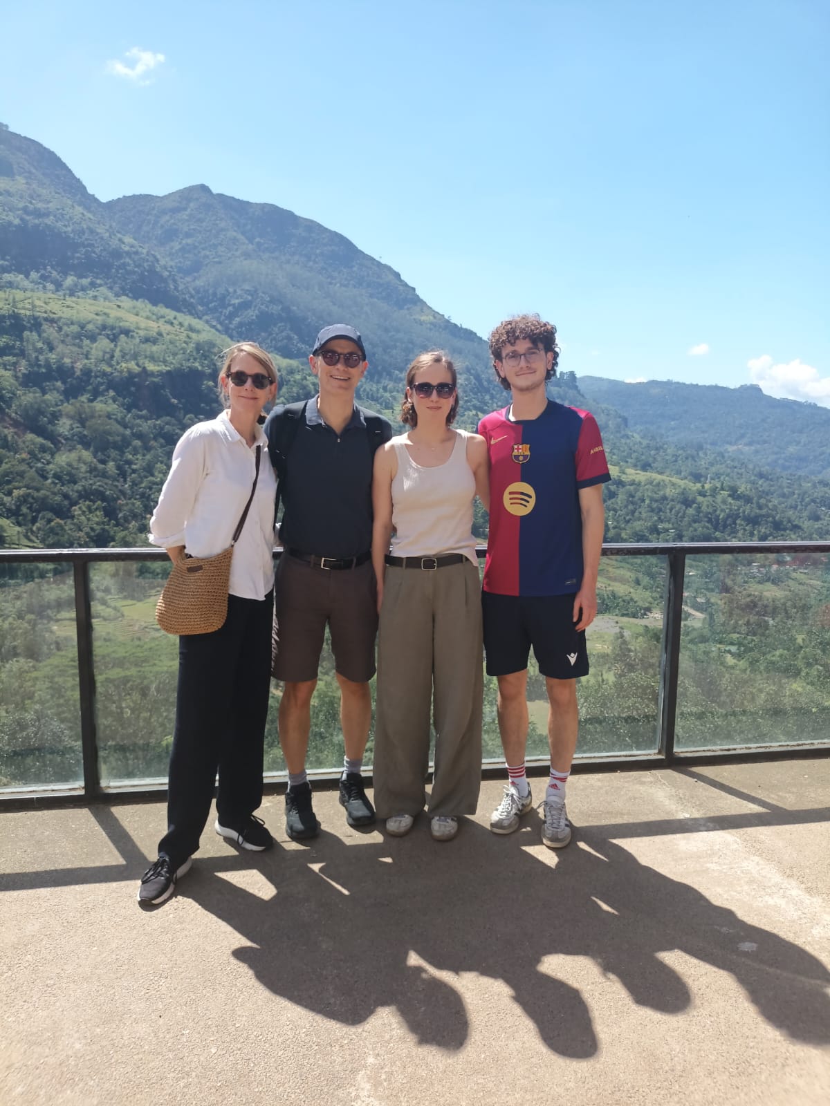 A Minoli Lanka Tours guest moment in Sri Lanka 4